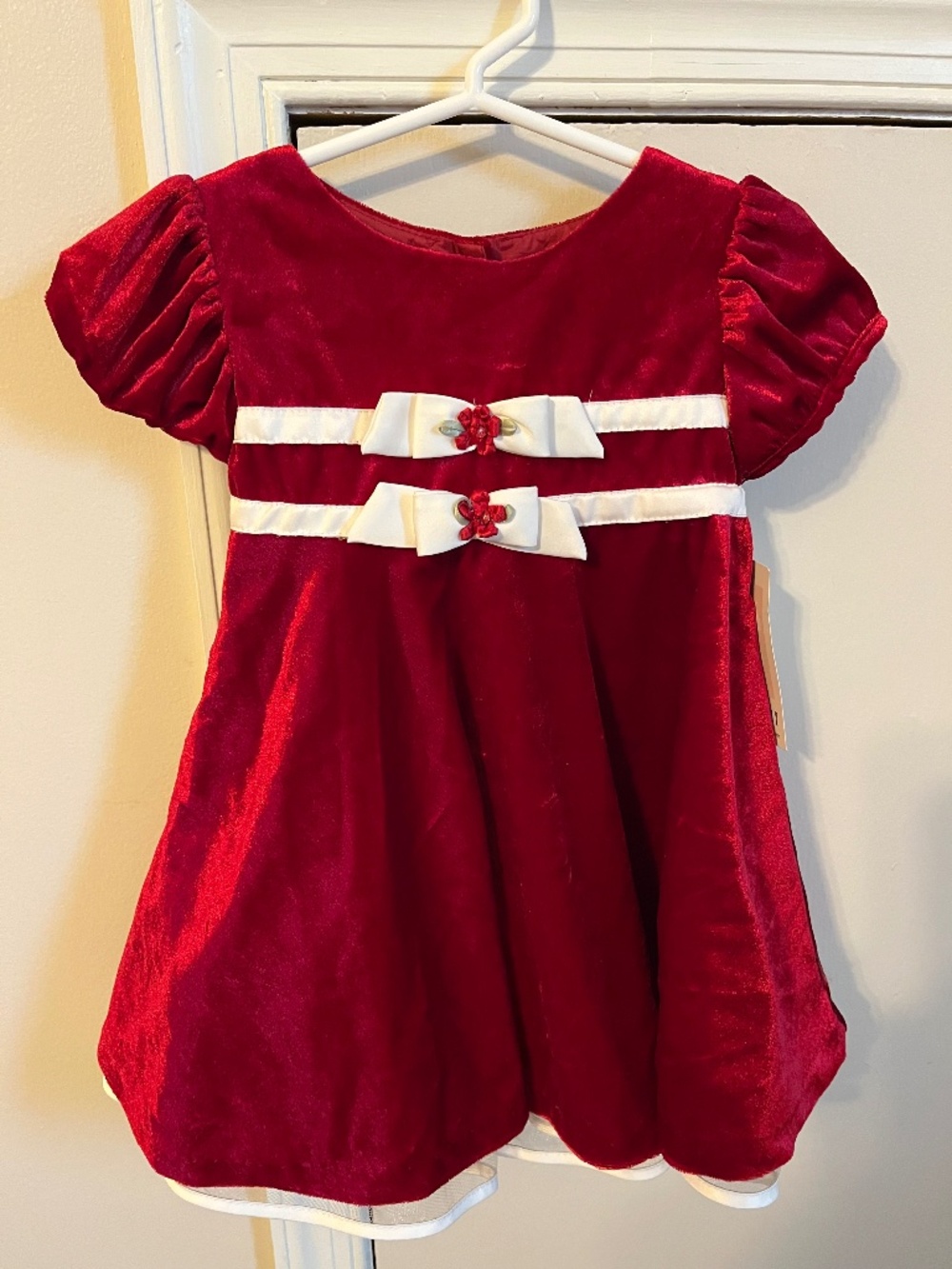 Bonnie Jean NWT Girl’s Holiday Christmas Red Velvet Dress 18 Months